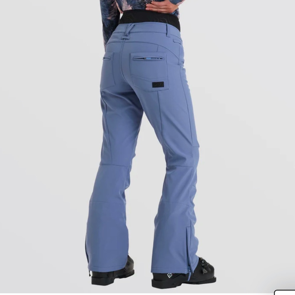 Roxy Rising High Snow Pants - Picture 4 of 9